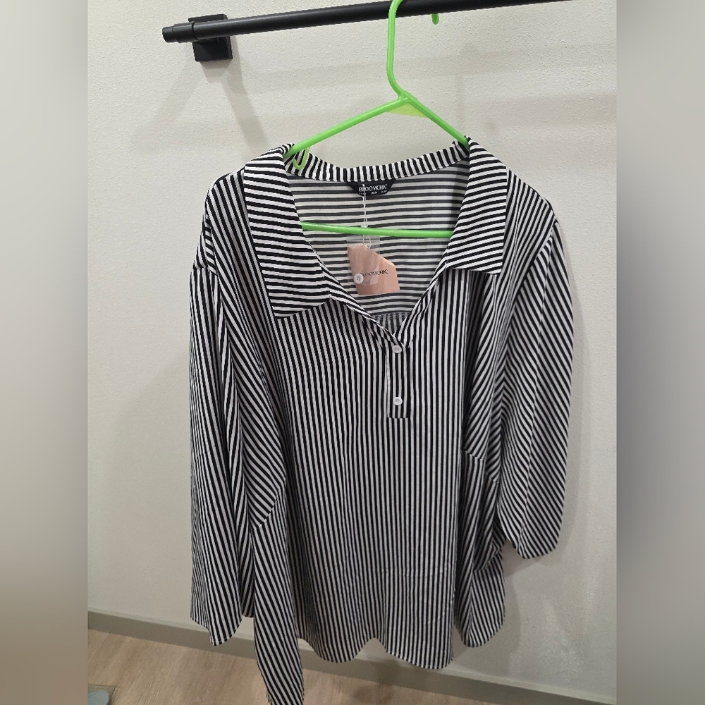 BloomChic Monochrome Striped Button Cuff Shirt NWT
